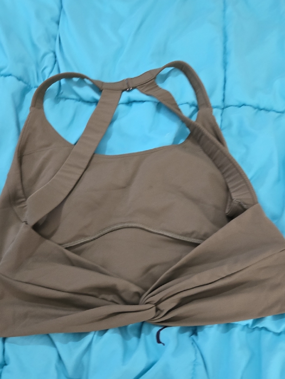 HALARA Green Twist-Front Racerback Sports Bra